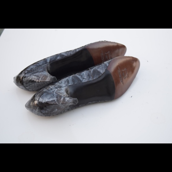 Stuart Weitzman low heels - Picture 5 of 6